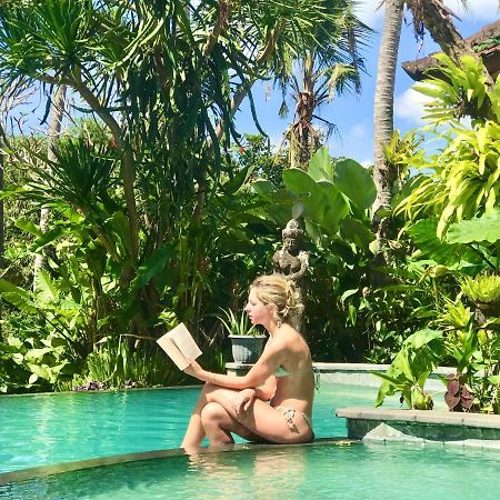 Hotel White House Ubud Esterno foto