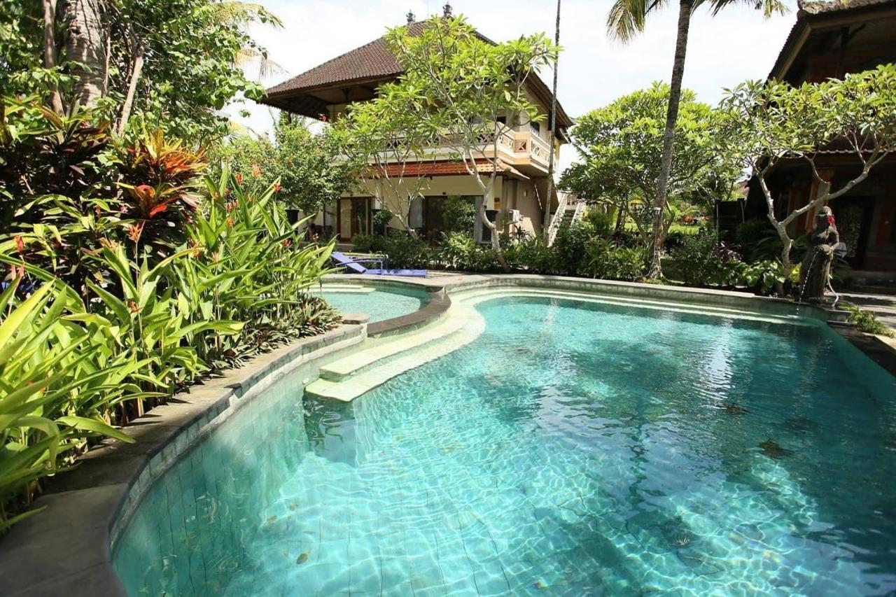Hotel White House Ubud Esterno foto