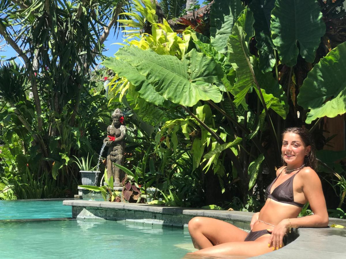 Hotel White House Ubud Esterno foto